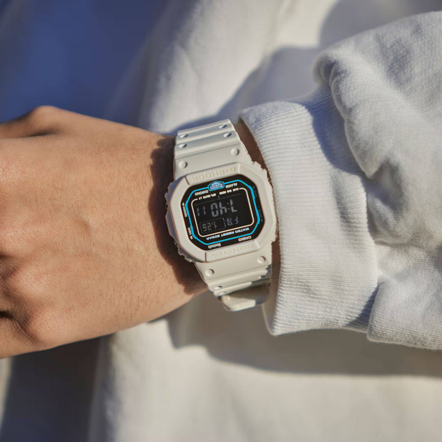 CASIO G-SHOCK DW-B5600SF-7 WHITE BLUETOOTH DIGITAL WATCH
