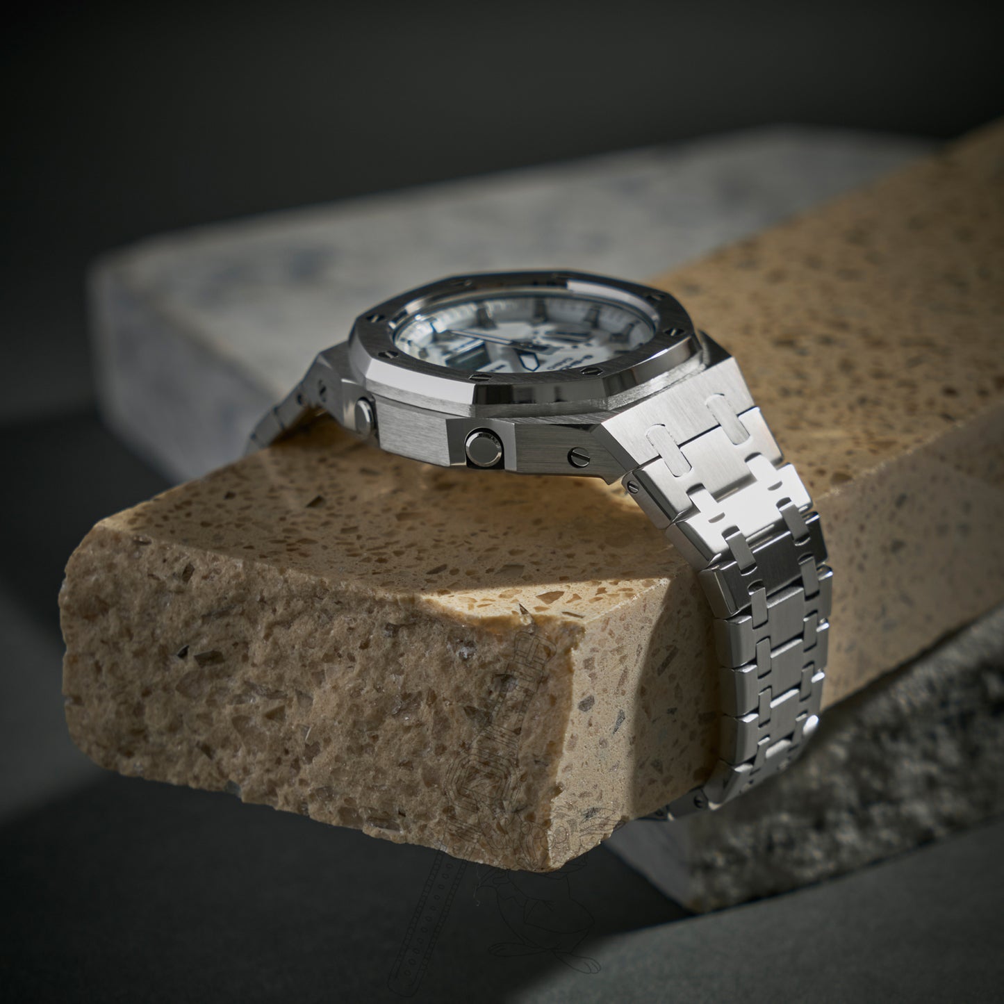 CASIOAK SILVER / WHITE DIAL G-SHOCK MOD GA2100 GA-2100 MEN’S WATCH