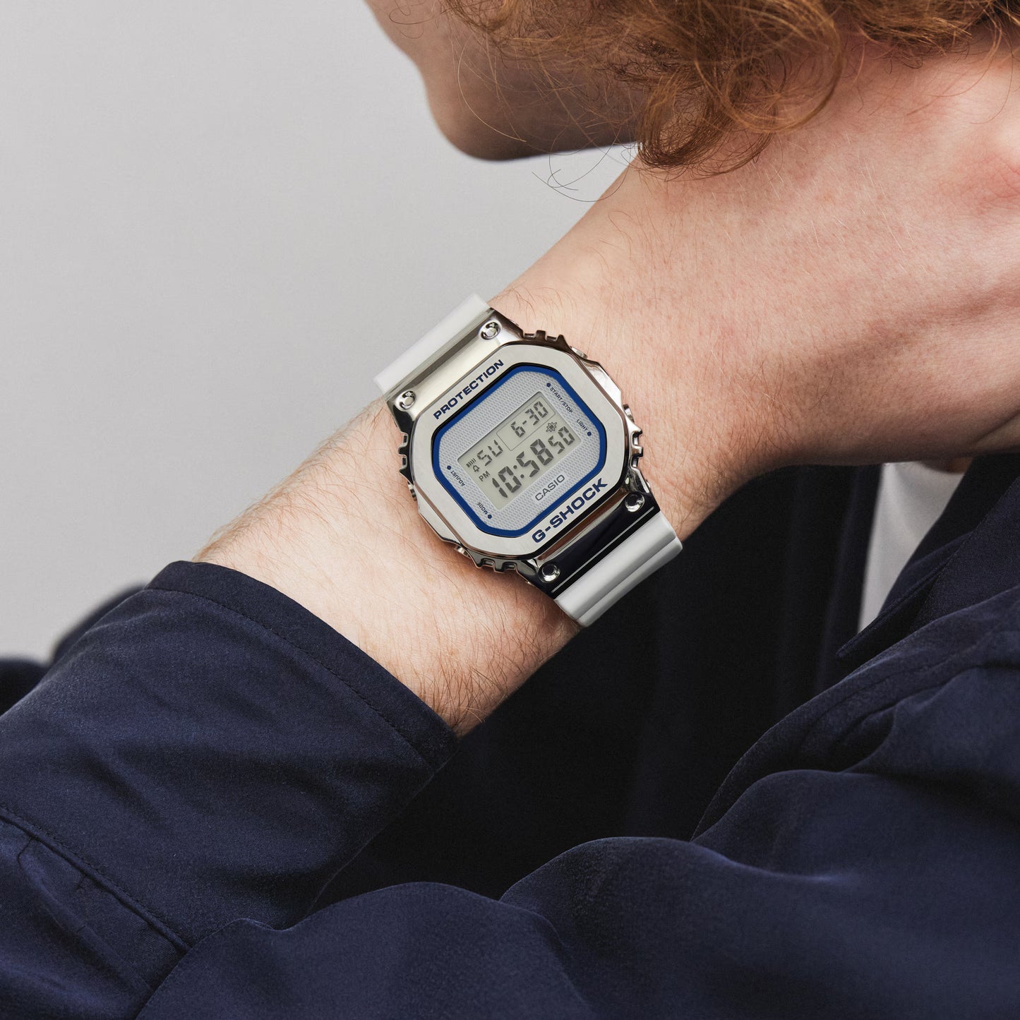 CASIO G-SHOCK GM-5600LC-7 METAL BEZEL SILVER/WHITE DIGITAL WATCH